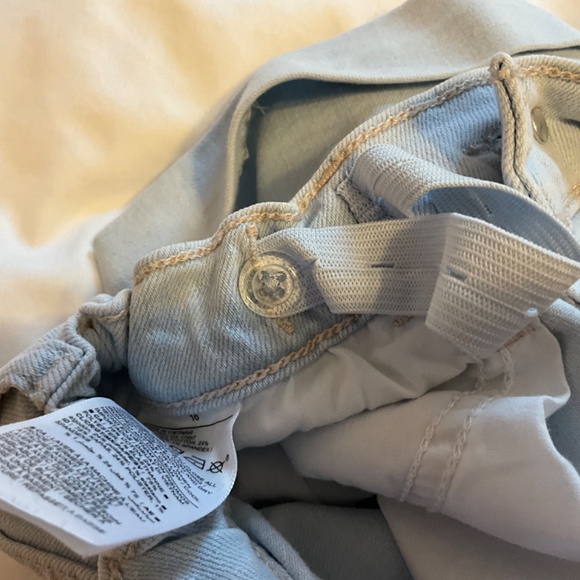 Old Navy Girl’s Light Washed Button Up Shorts - Picture 3 of 5